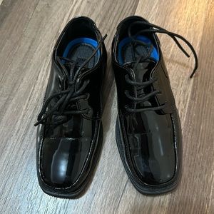 Toddler black shoes